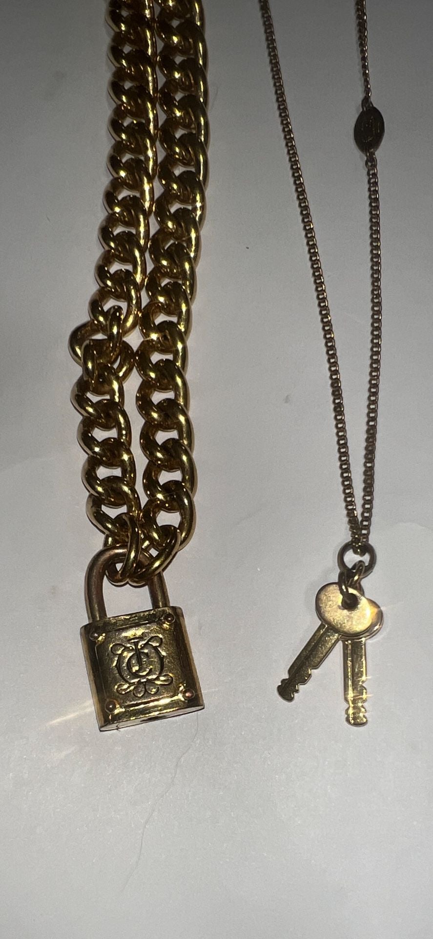 Juicy Couture Gold Tone Padlock Toggle Bracelet And Key Necklace Set 1