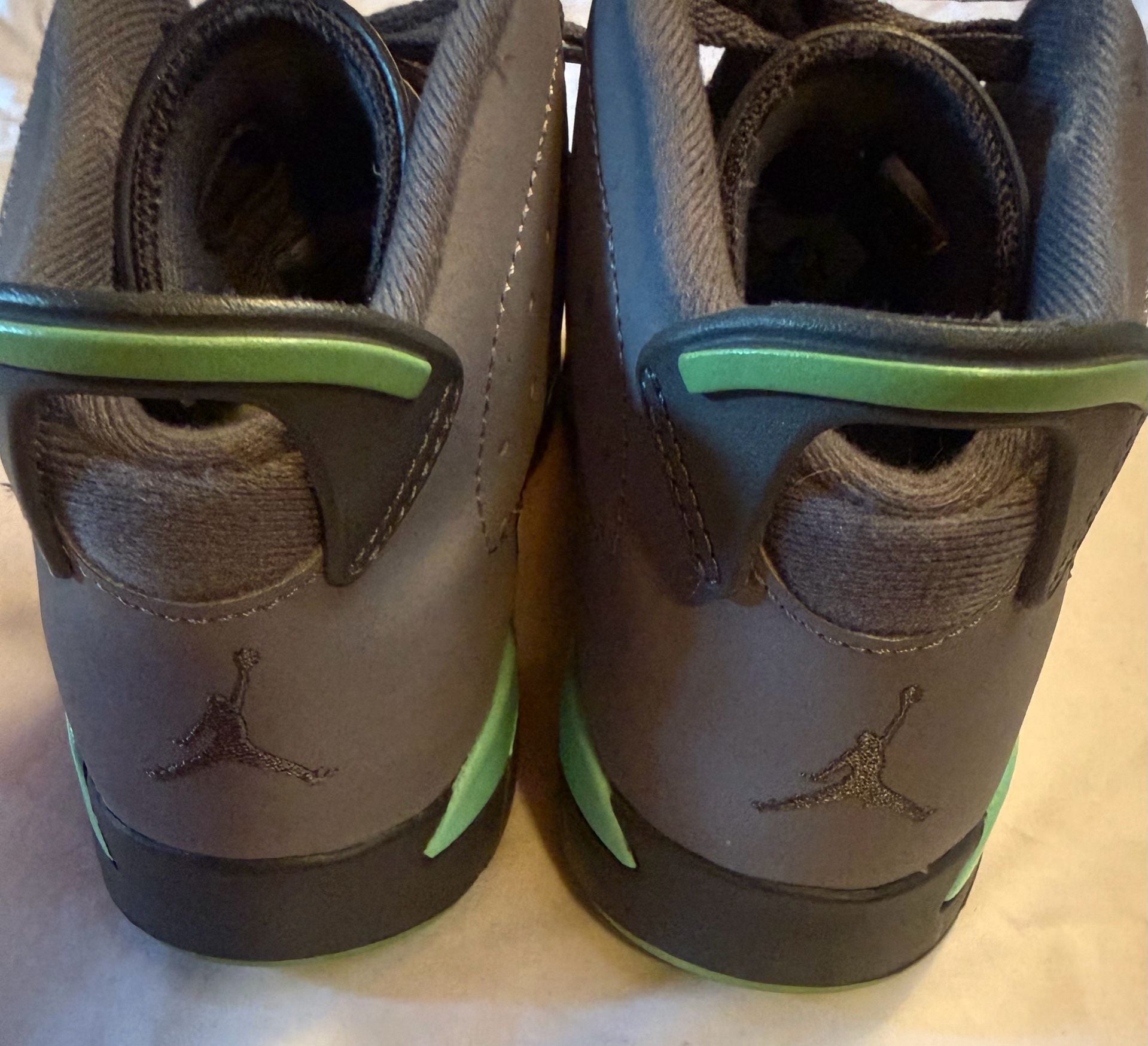 Air Jordan 6 Retro Green Glow GS Youth Size 3Y Cement Grey 543390-005
3