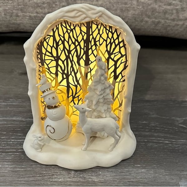 Lenox Illuminations Lit Woodland Scene 7in Christmas Figurine