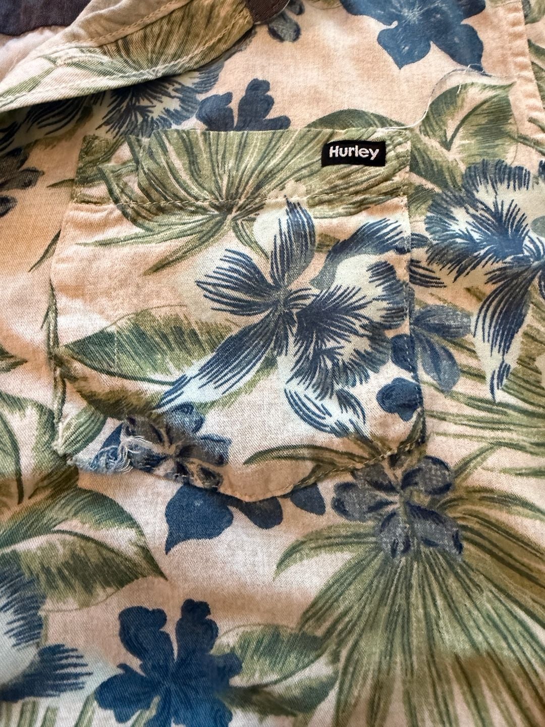 Hurley Men's Floral Palm Print Short Sleeve Button Up Shirt Size L 3