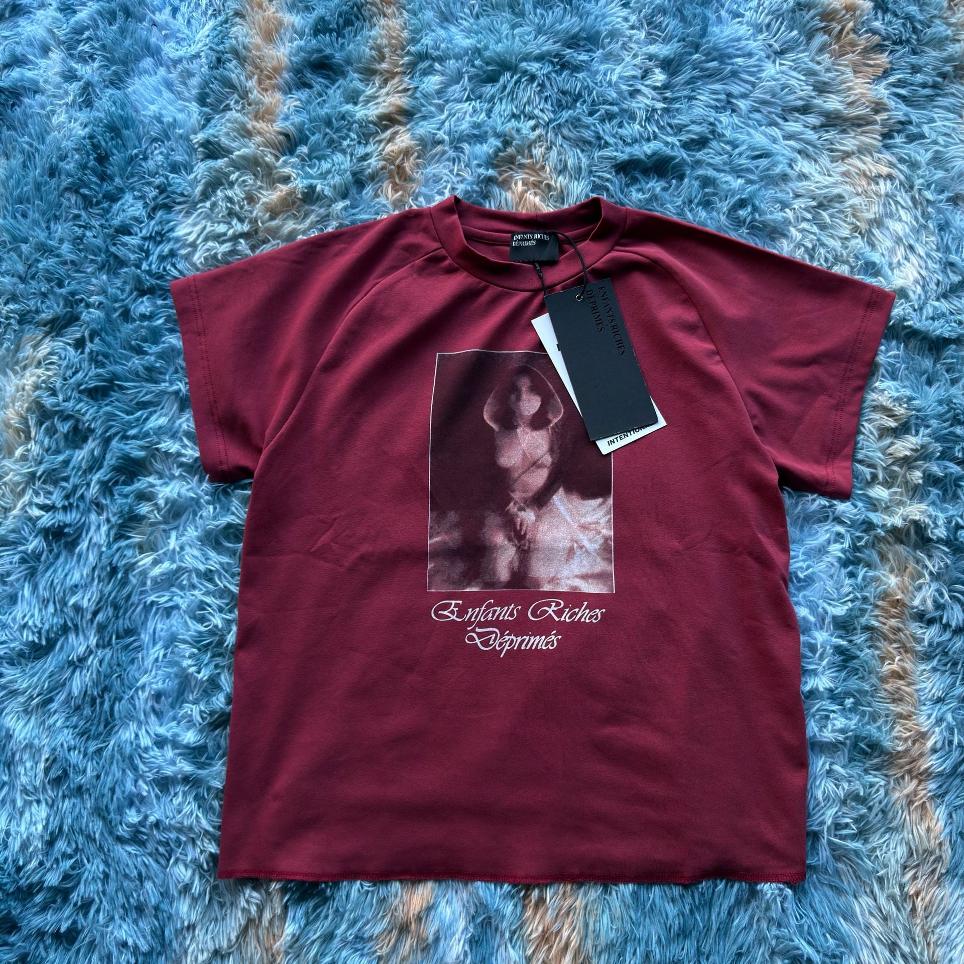 Erd Red girl Whisper Raglan T-Shirt 2