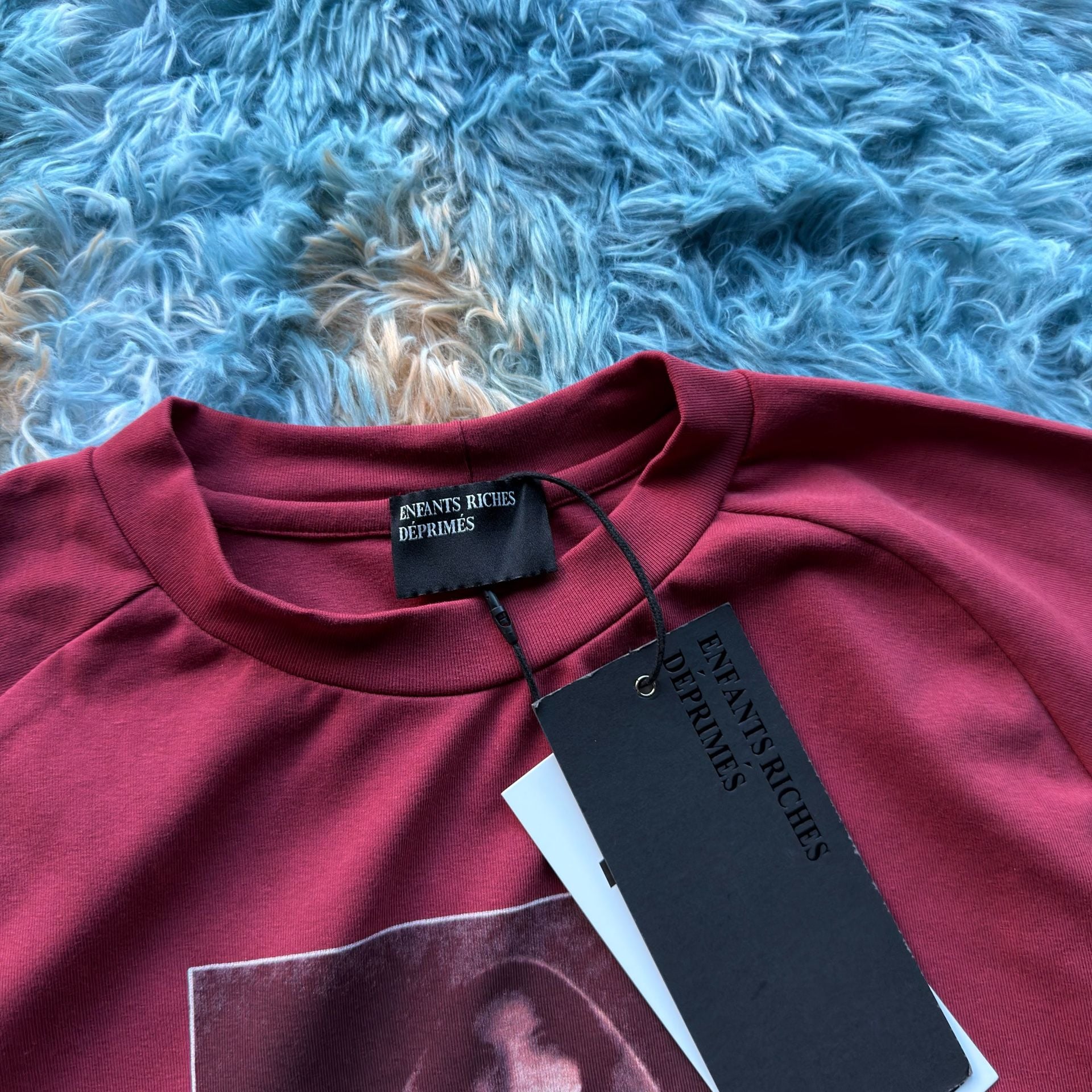 Erd Red girl Whisper Raglan T-Shirt 4