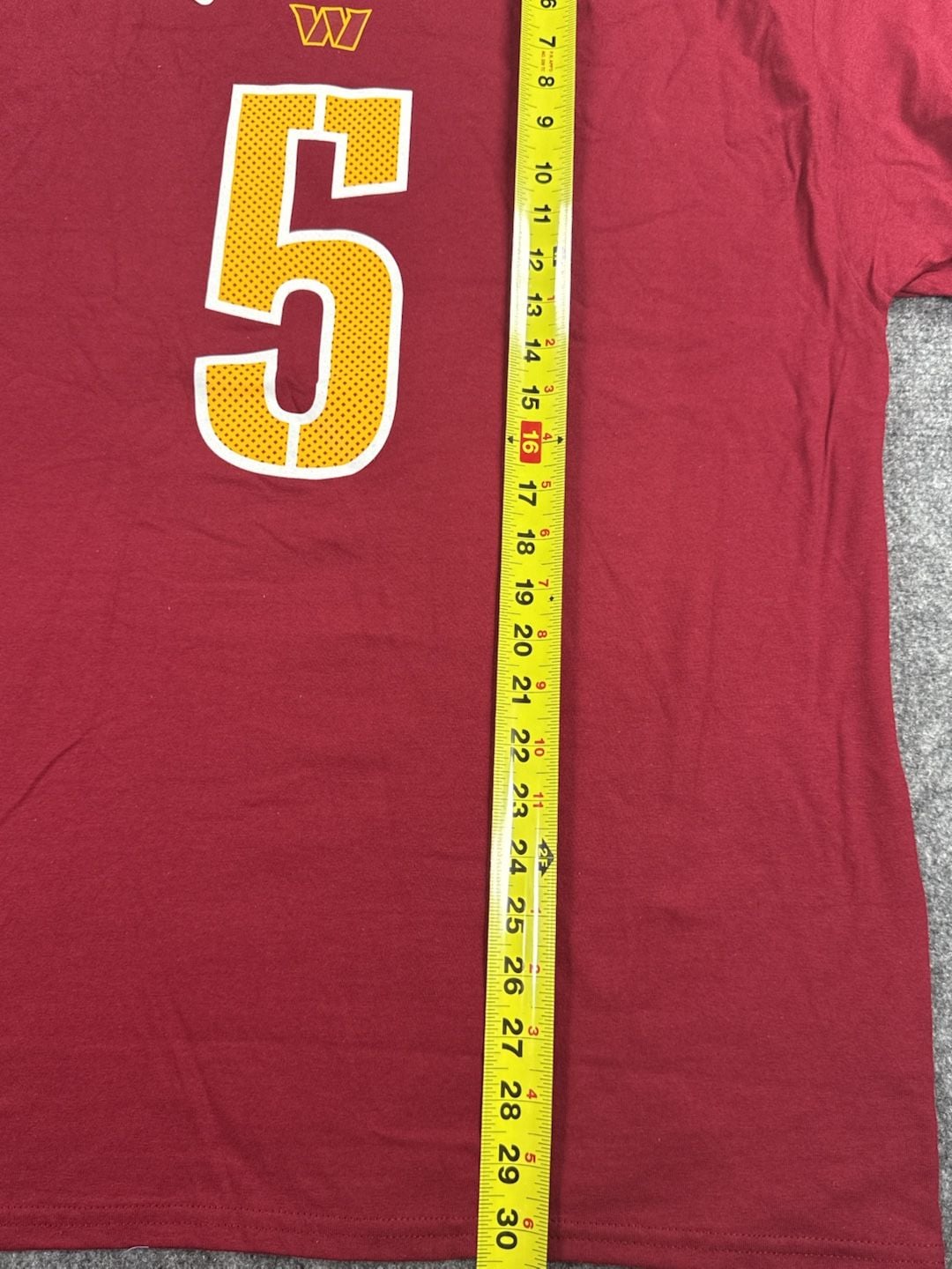 Washington Commanders NFL Jayden Daniels #5 T-Shirt - Burgundy XL NWT 6