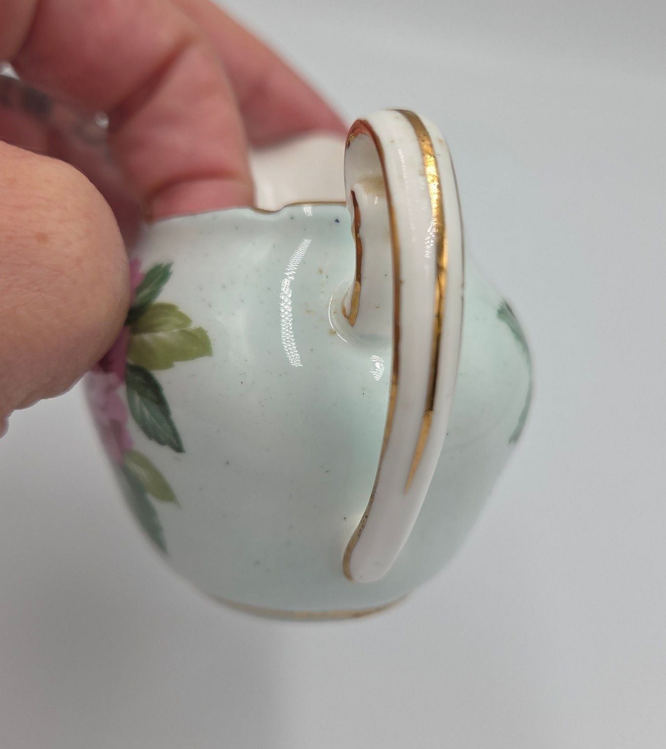 Paragon Fine Bone China Creamer with Pink and White Roses and Gold Gilt 4