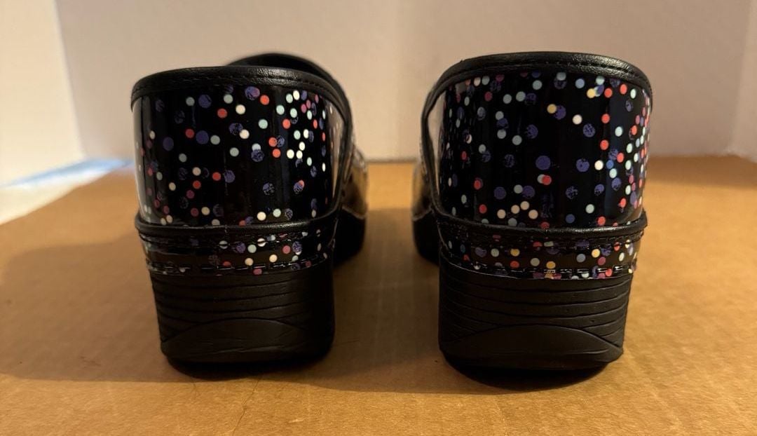 Dansko LT Pro Confetti Patent Leather Clogs Nursing Shoes Size 41 5