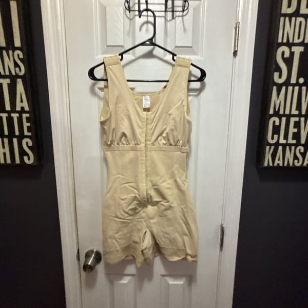 Beige Full Body Shaper Fajas Shapewear Bodysuit with Zipper and Shorts Size XL