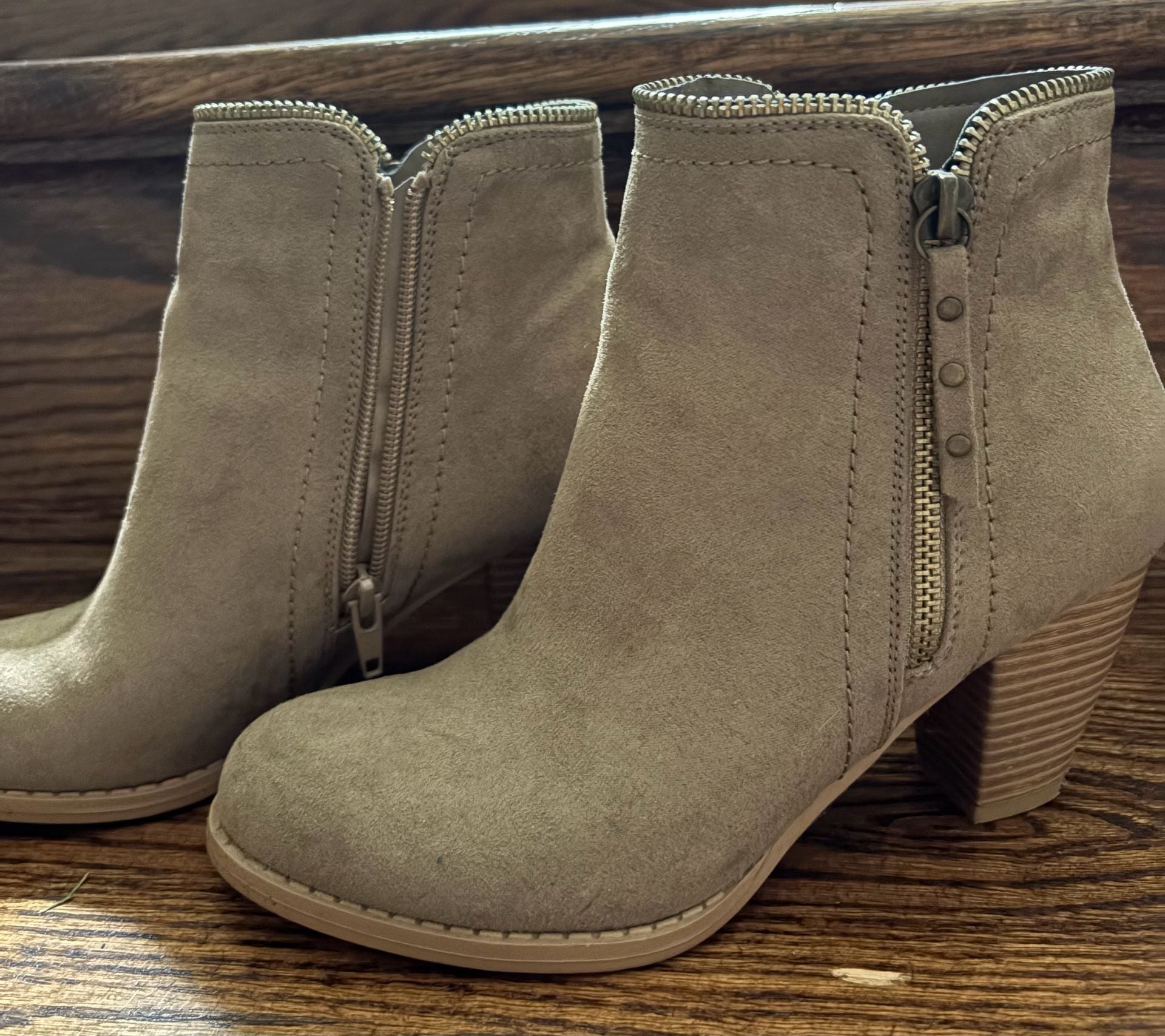 JustFab Taupe Faux Suede Side-Zip Block Heel Ankle Booties with Collar Zipper
4