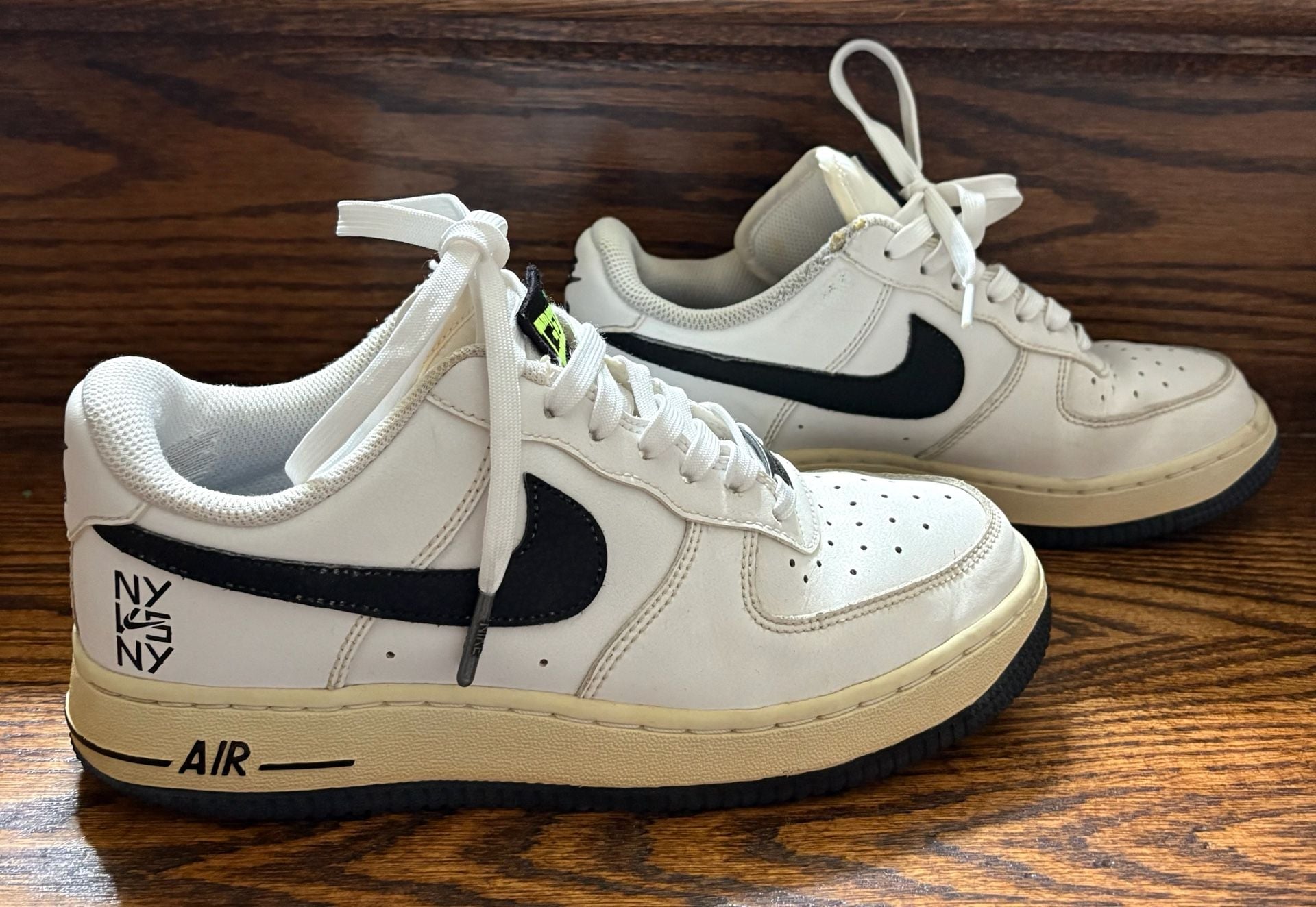 Nike Air Force 1 Low NY vs NY White Black CW7297-100 3