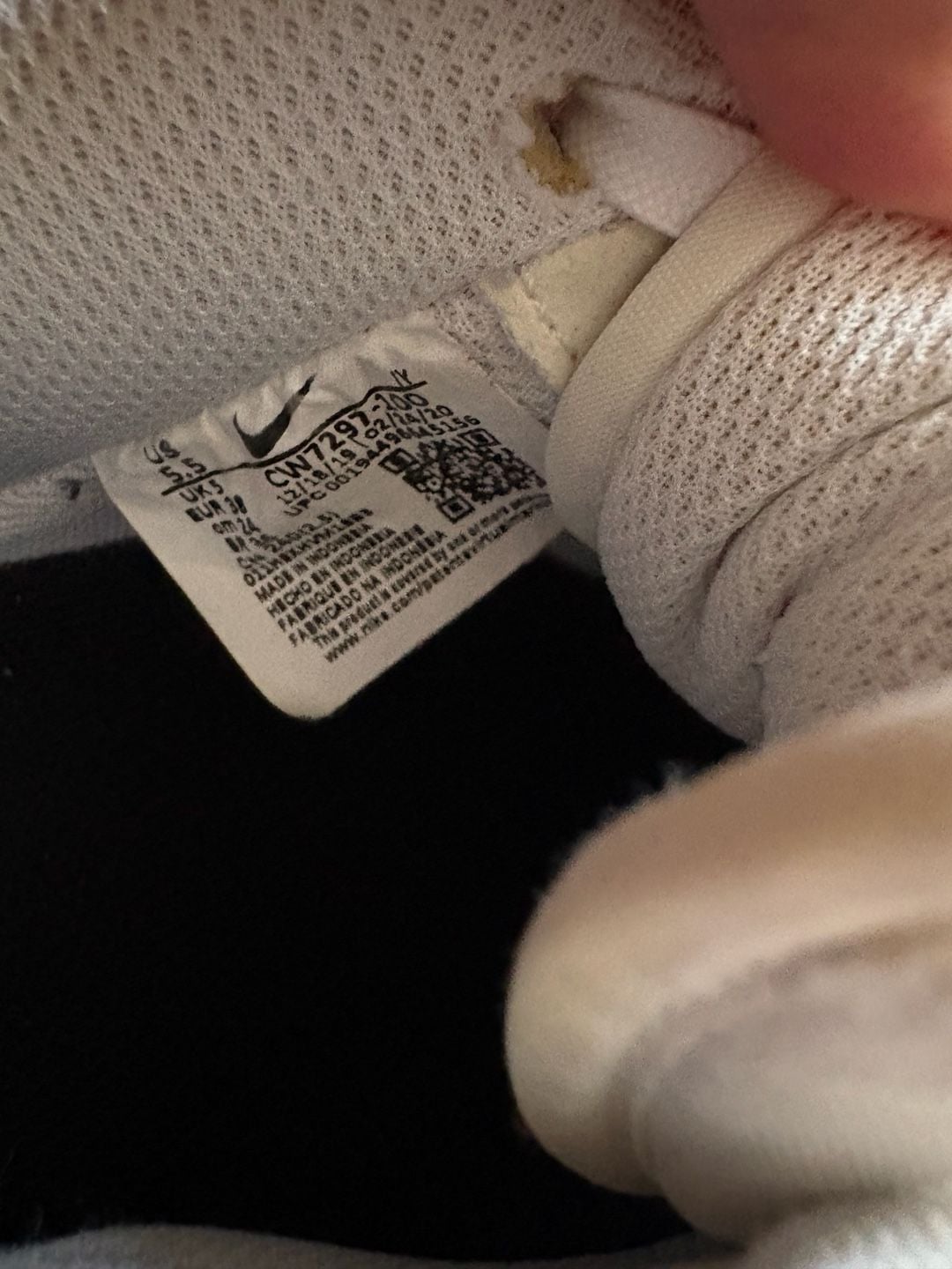Nike Air Force 1 Low NY vs NY White Black CW7297-100 8