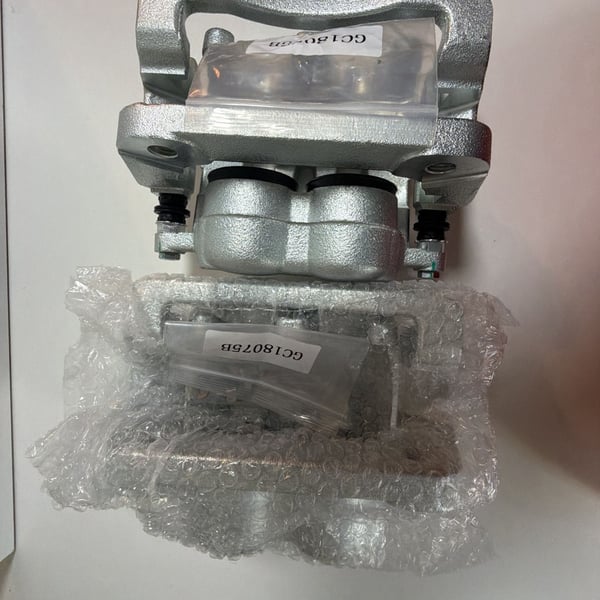 2Pcs Rear Disc Brake Caliper Assembly w/Bracket for Ford F-250 F-350 Super Duty