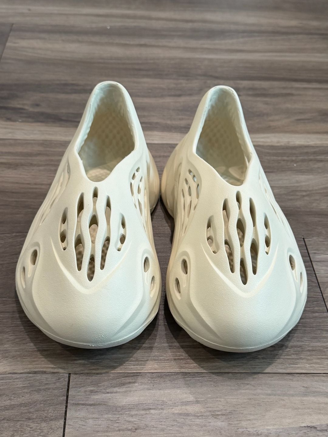 Adidas Yeezy Foam RNNR Cream White Size 4M 5W Slip-On Shoes 2