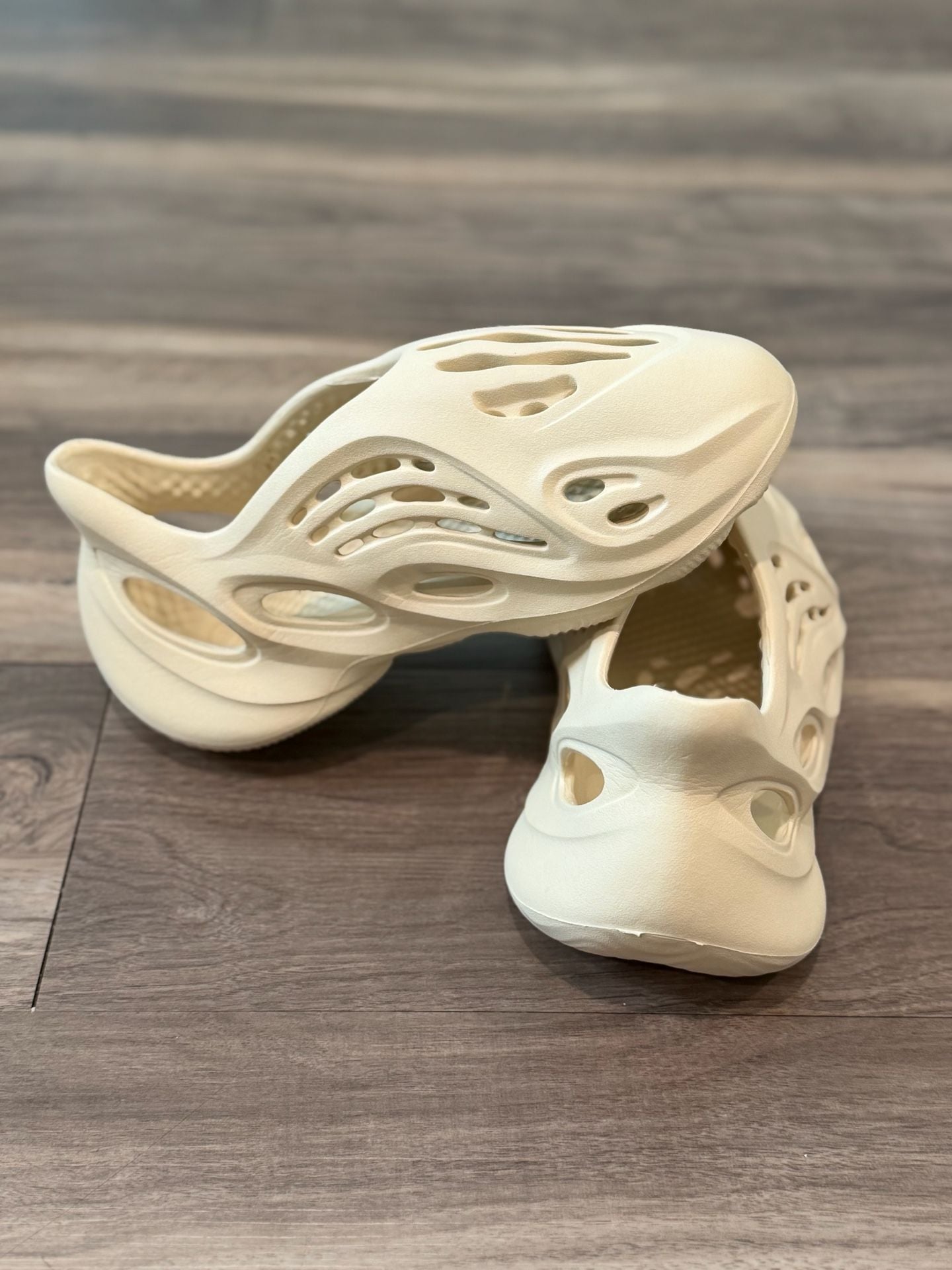 Adidas Yeezy Foam RNNR Cream White Size 4M 5W Slip-On Shoes 5