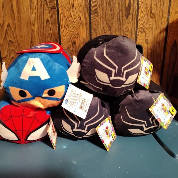 Marvel Tsum Tsum Plush Toy Lot Captain America Spider-Man Black Panther