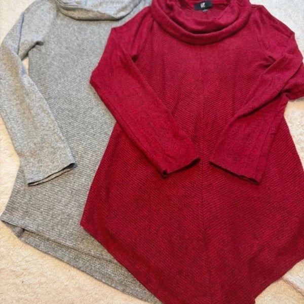 IZ Byer Women's Cowl Neck Long Sleeve Sweaters Lot of 2 Size S Red & Gray