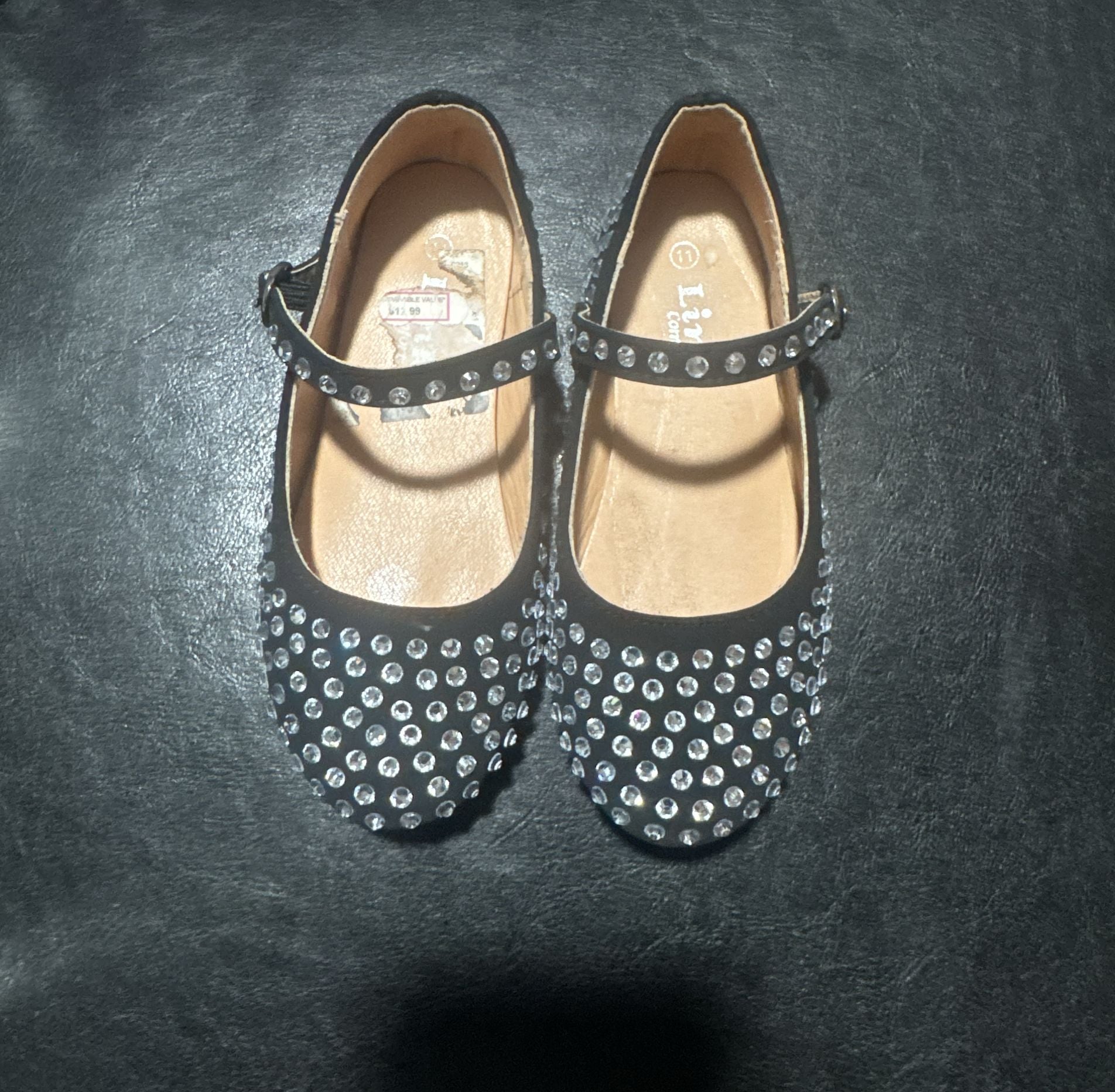Mariana-Girls Flats Black shoes size 11 3