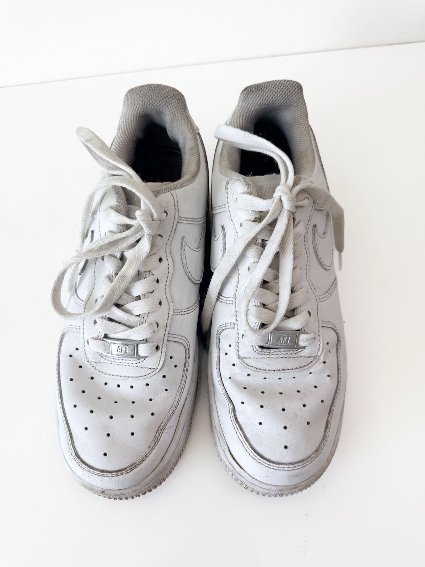 Nike Air Force 1 '07 Low Triple White Sneakers / women’s 8 / men’s 6.5 7