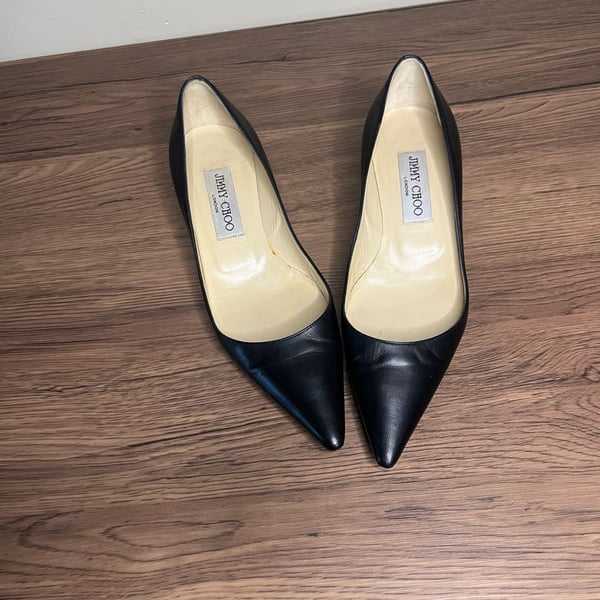 Jimmy Choo Black Leather Pointed Toe Kitten Heel Pumps Size 35
