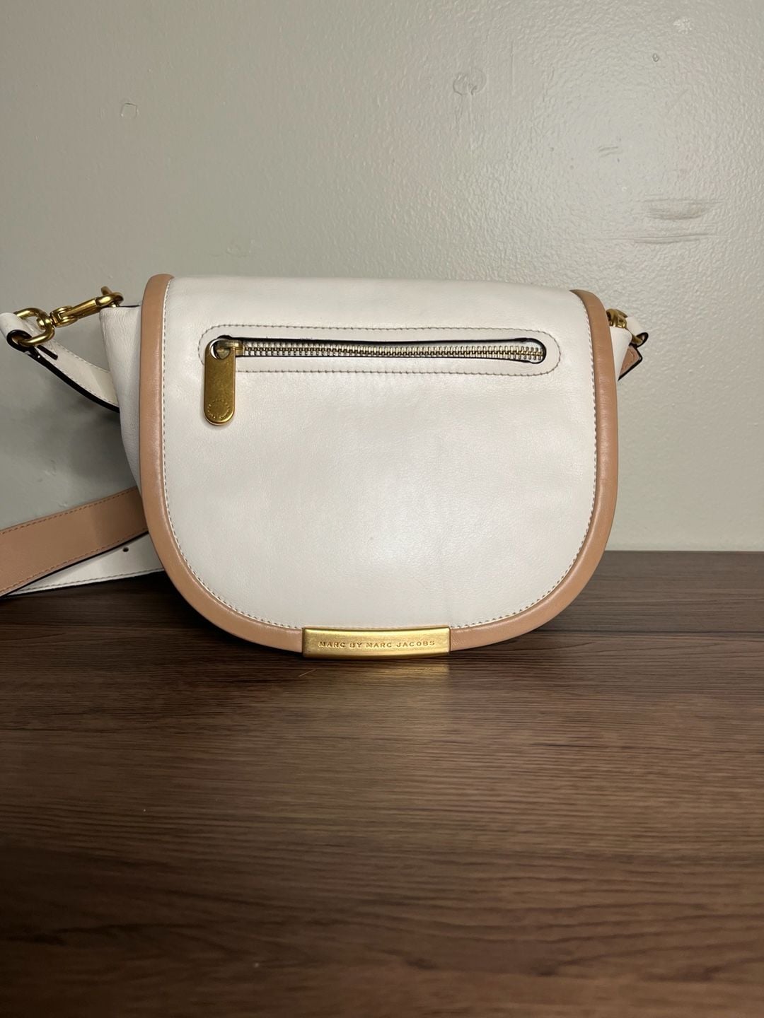 Marc by Marc Jacobs White and Tan Leather Crossbody Bag M0004365 2