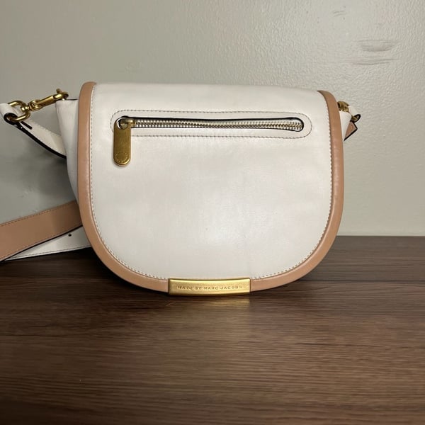Marc by Marc Jacobs White and Tan Leather Crossbody Bag M0004365