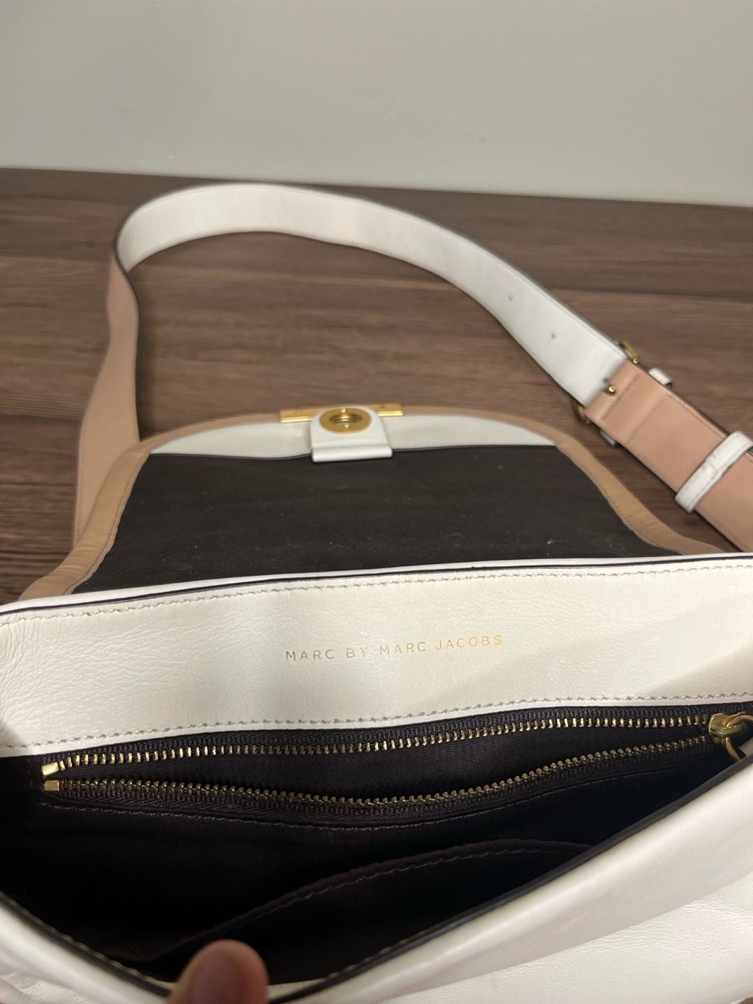Marc by Marc Jacobs White and Tan Leather Crossbody Bag M0004365 5