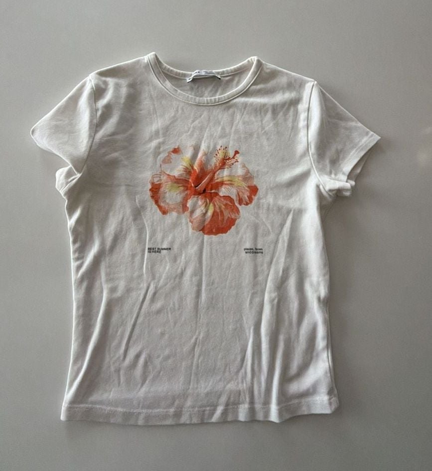 Bershka Hibiscus Flower Graphic White T-Shirt 2