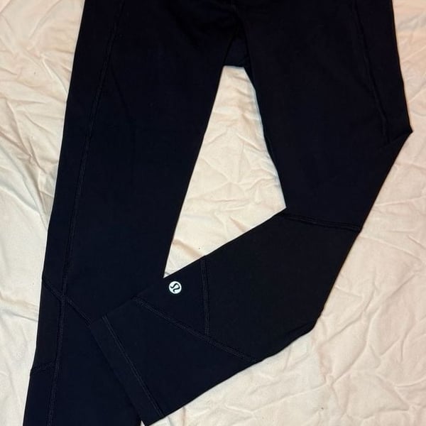 Lululemon Speed Up Crop Leggings navy Size 4
