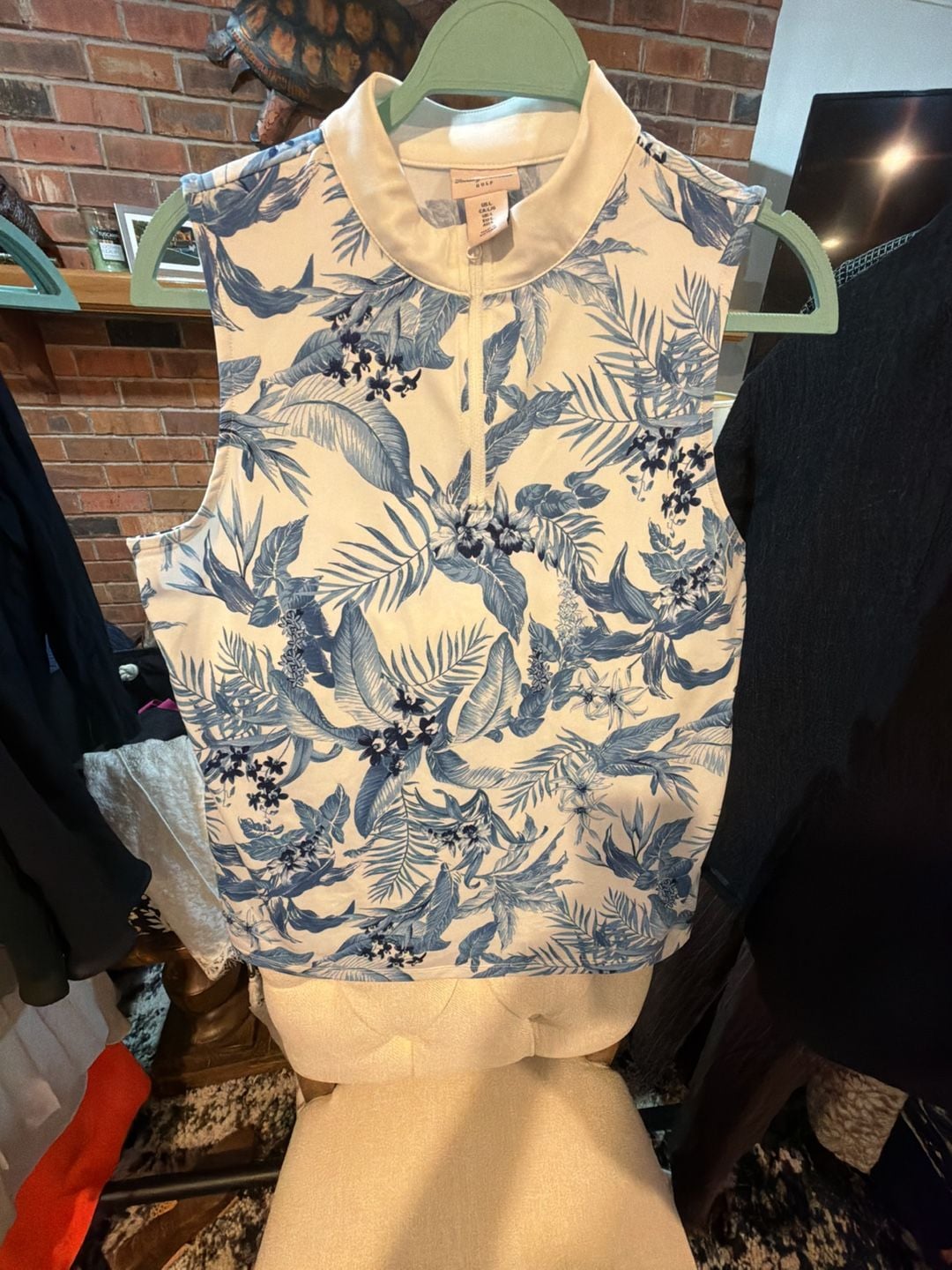 Tommy Bahama Golf Sleeveless Zip Blue Floral Tropical Print Pullover Top Large 4