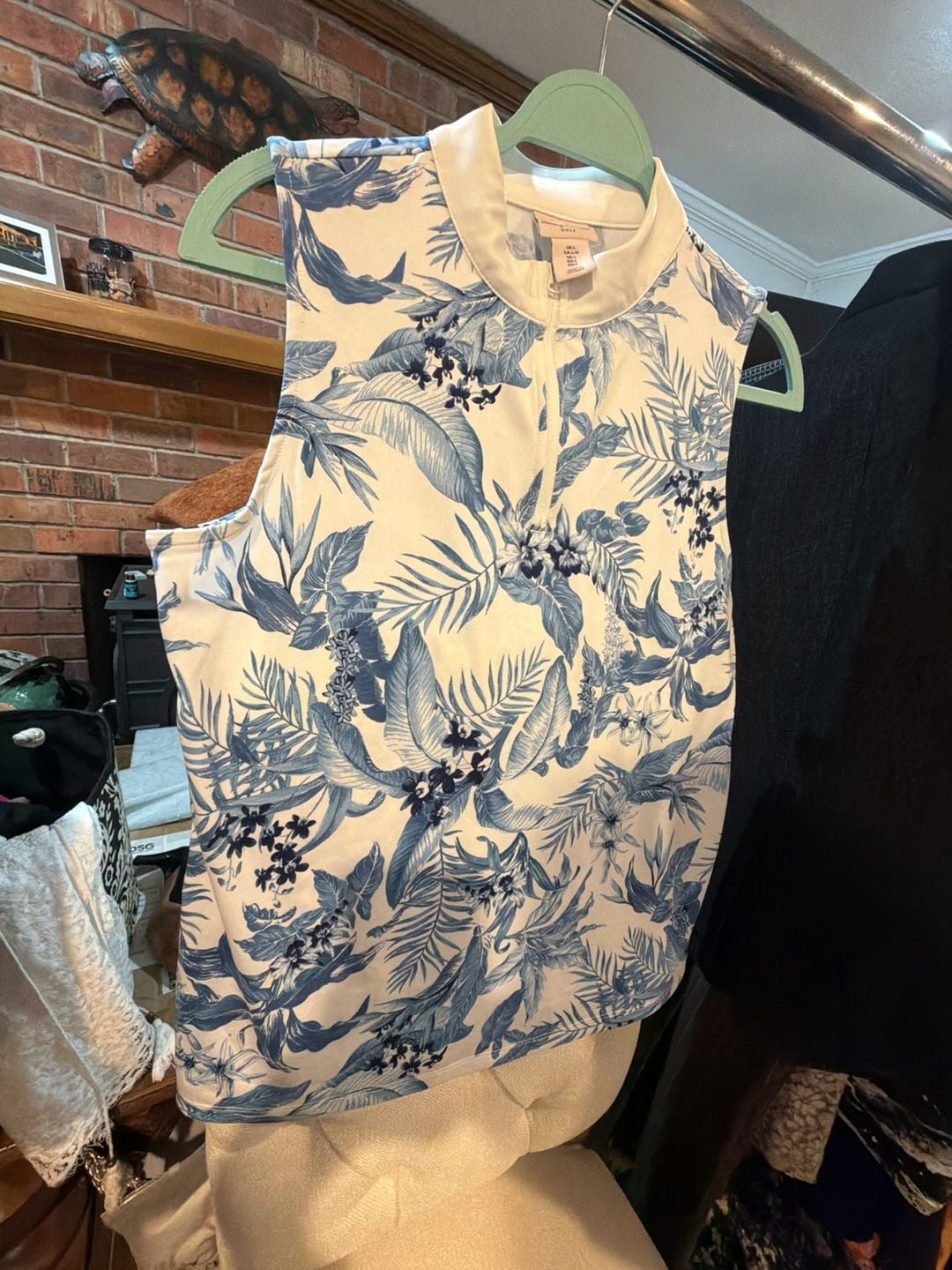 Tommy Bahama Golf Sleeveless Zip Blue Floral Tropical Print Pullover Top Large 5