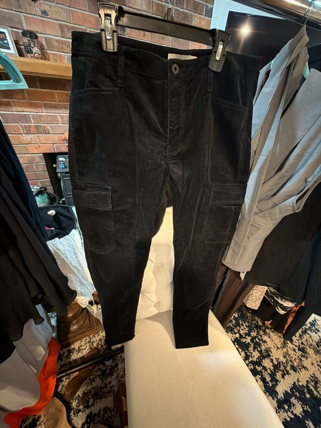 Vince Women's Black Corduroy Cargo Pants Size 10 2