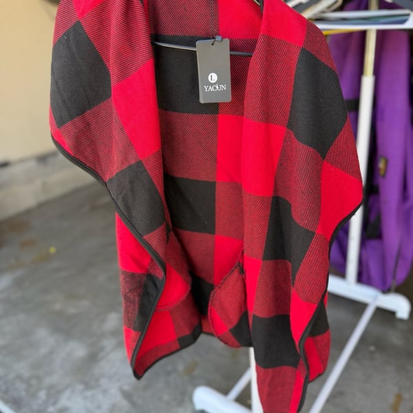 Yacun Women's Red & Black Buffalo Plaid Open Front Sleeveless Cardigan Vest with Pockets