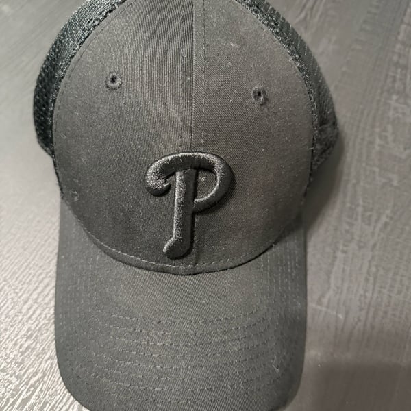 Philadelphia Phillies New Era Hat - Black M/L