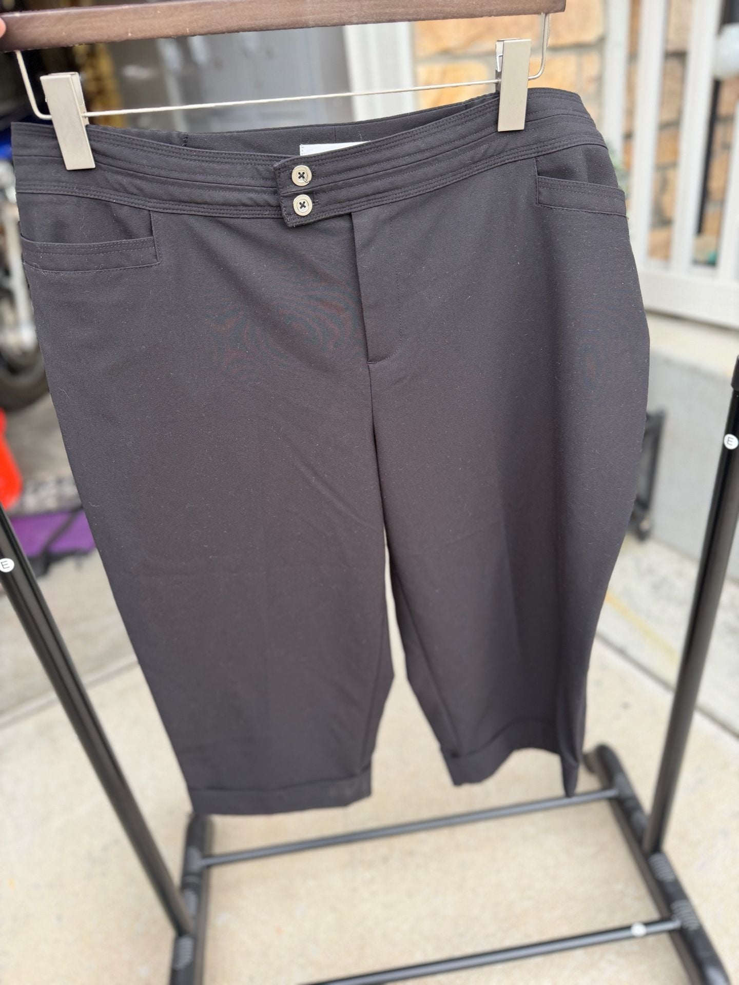 CJ Banks Black Pull-On Capri Pants with Pockets Size 20W 1