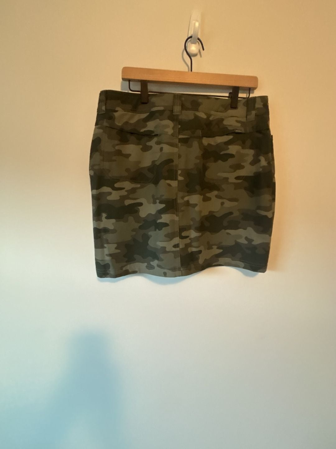 Eddie Bauer Women's Adventurer 2.0 Skort Size 12 Green Camouflage 5