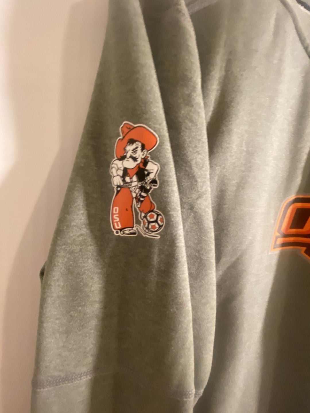 Nike Oklahoma State University Cowboys 2017 XII Champions Crewneck Gray Small 7