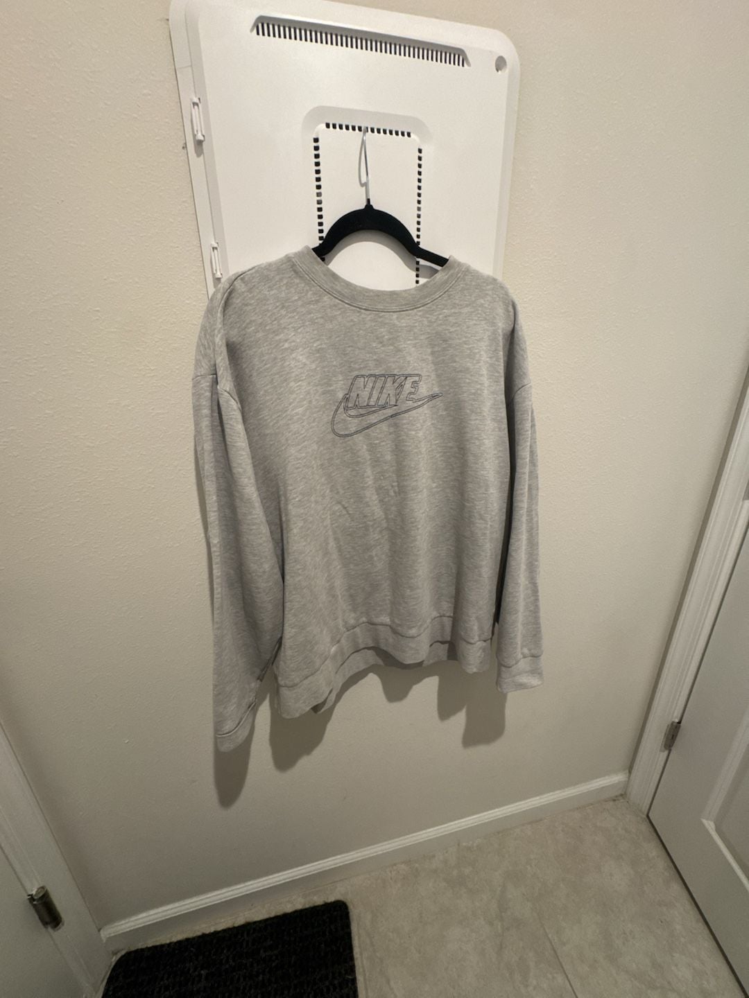 Vintage Nike Grey Crewneck Sweatshirt with Embroidered Swoosh Logo Size XL 2