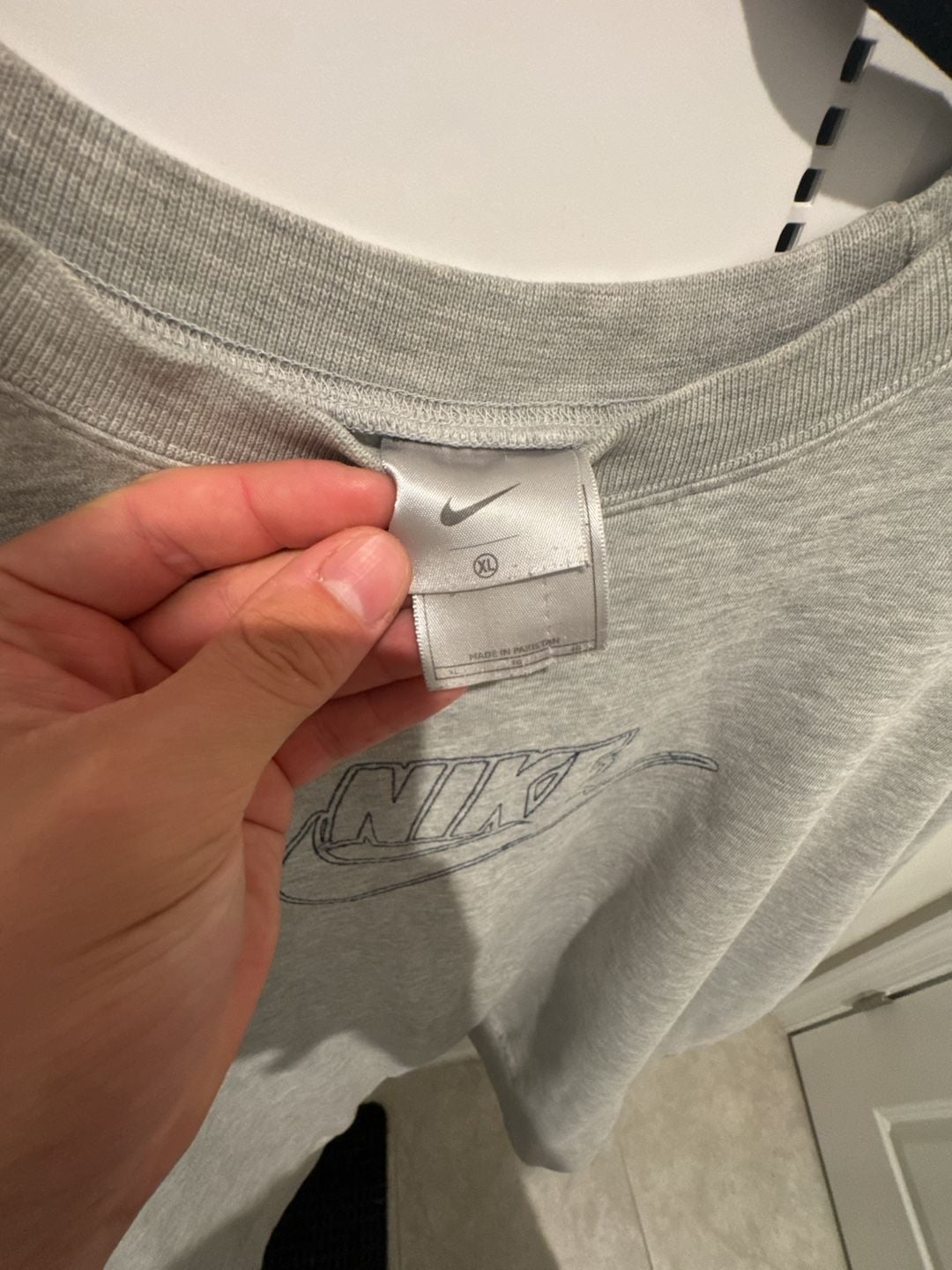 Vintage Nike Grey Crewneck Sweatshirt with Embroidered Swoosh Logo Size XL 5