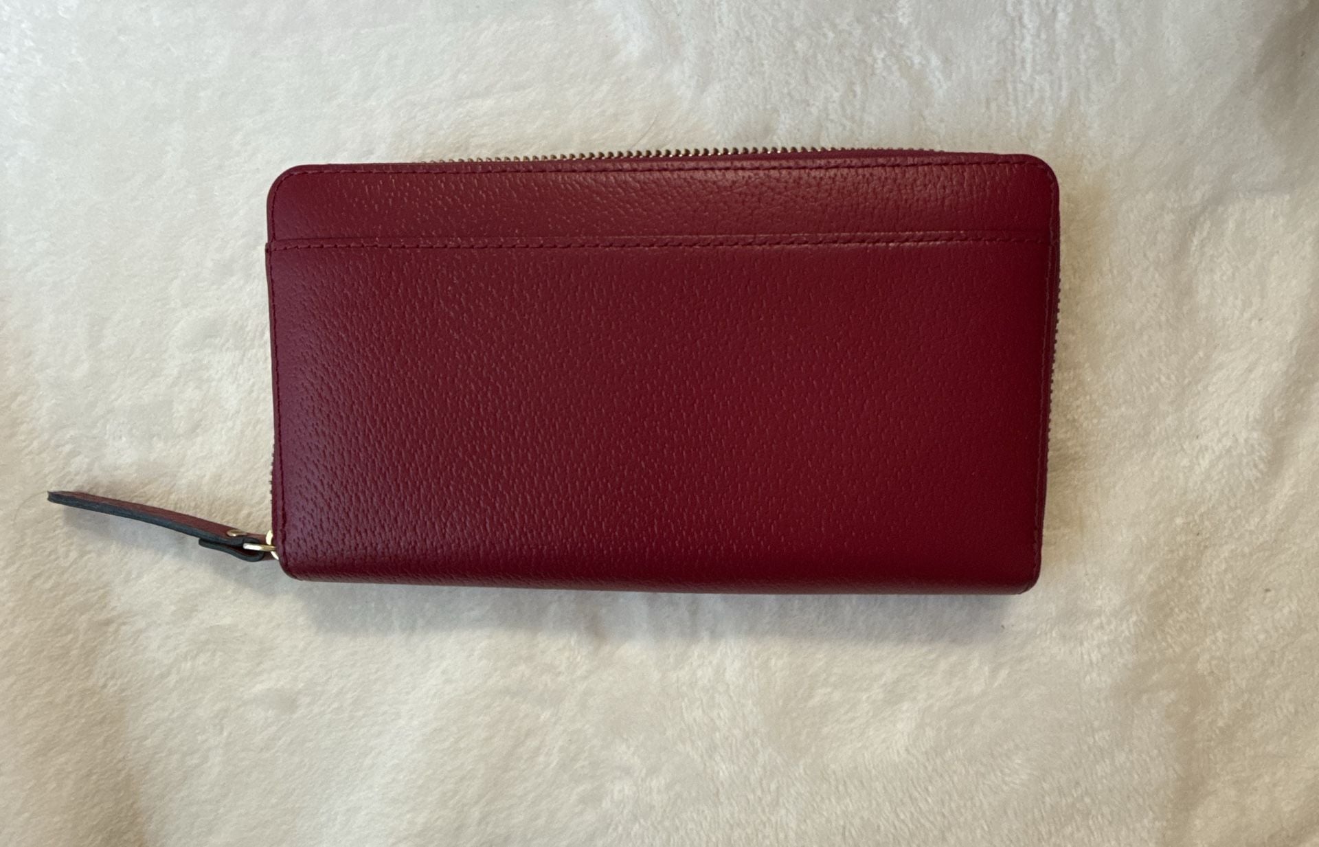 Kate Spade New York Red Leather Zip Around Wallet
3