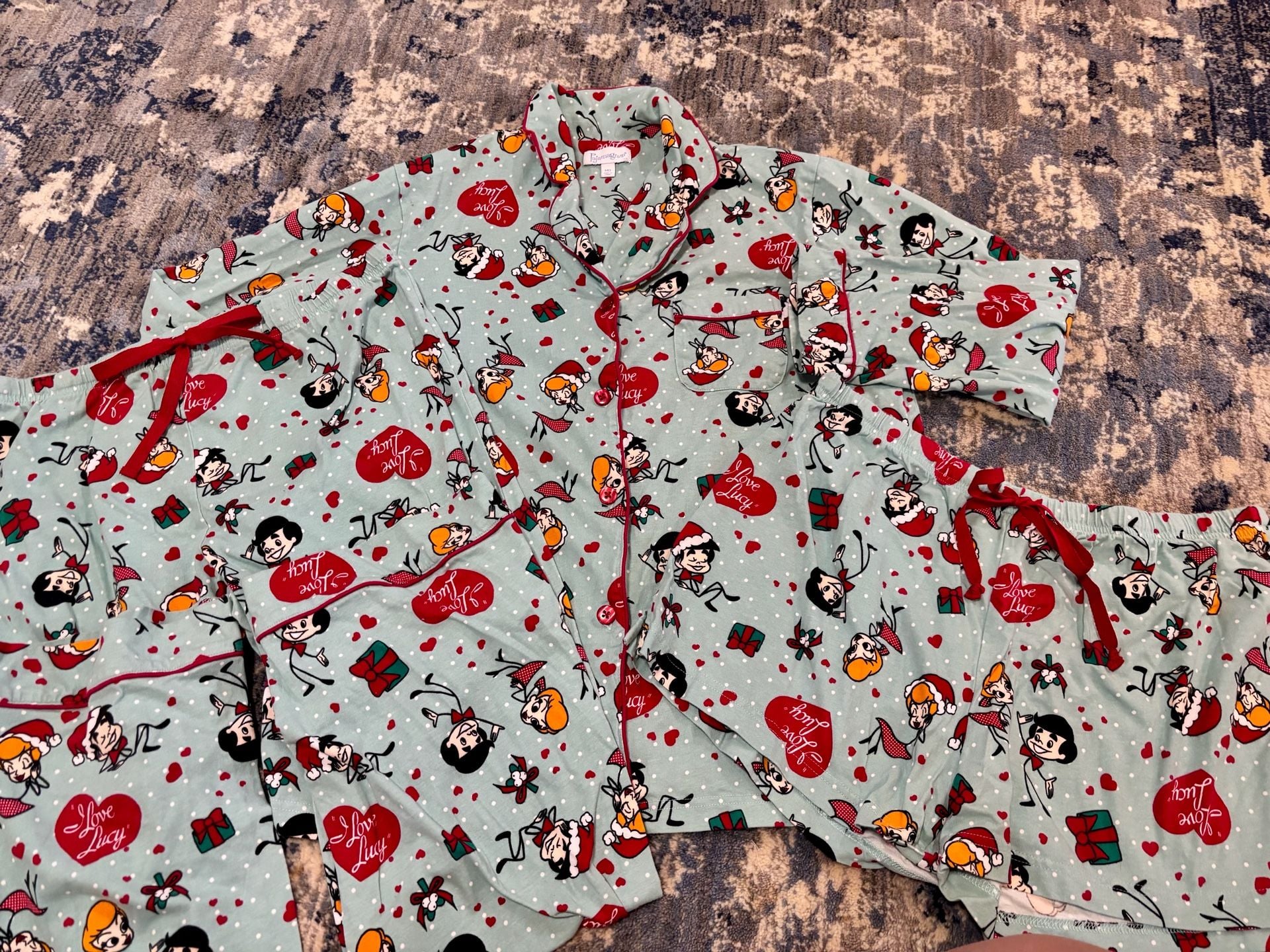 Pajamagram I Love Lucy Christmas Pajama Set with Pants and Shorts Size MD 1