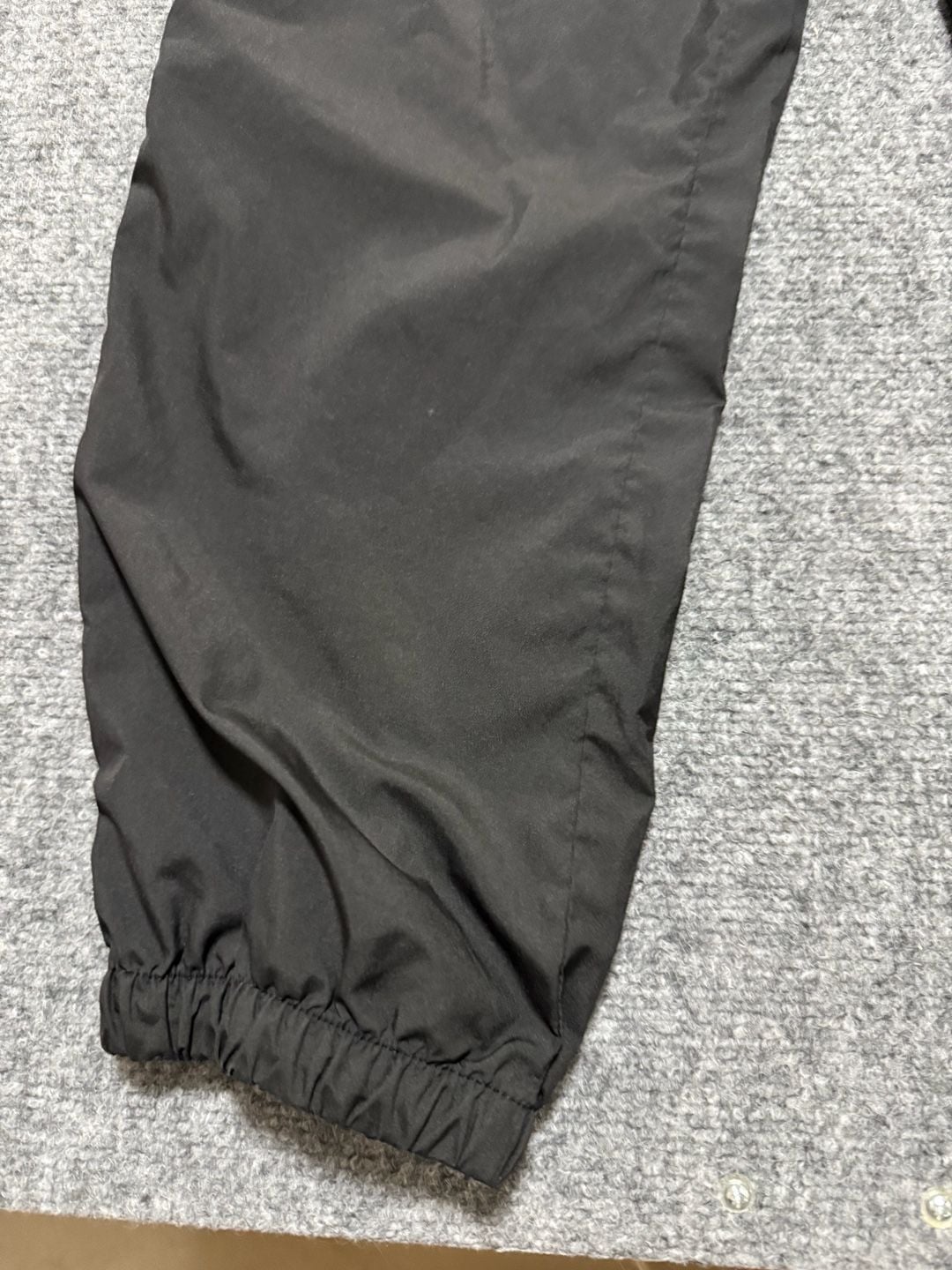The North Face Black Hydrenaline Wind Track Pants Small
M163 4