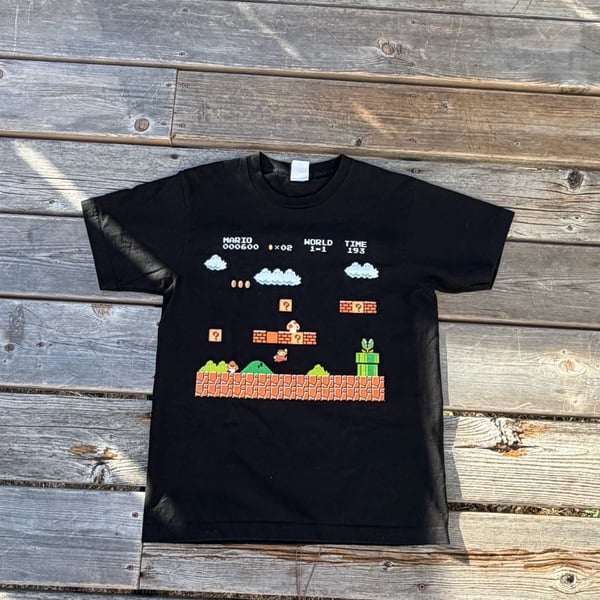 Nintendo Super Mario Bros World 1-1 Game Scene Graphic T-Shirt Black XS