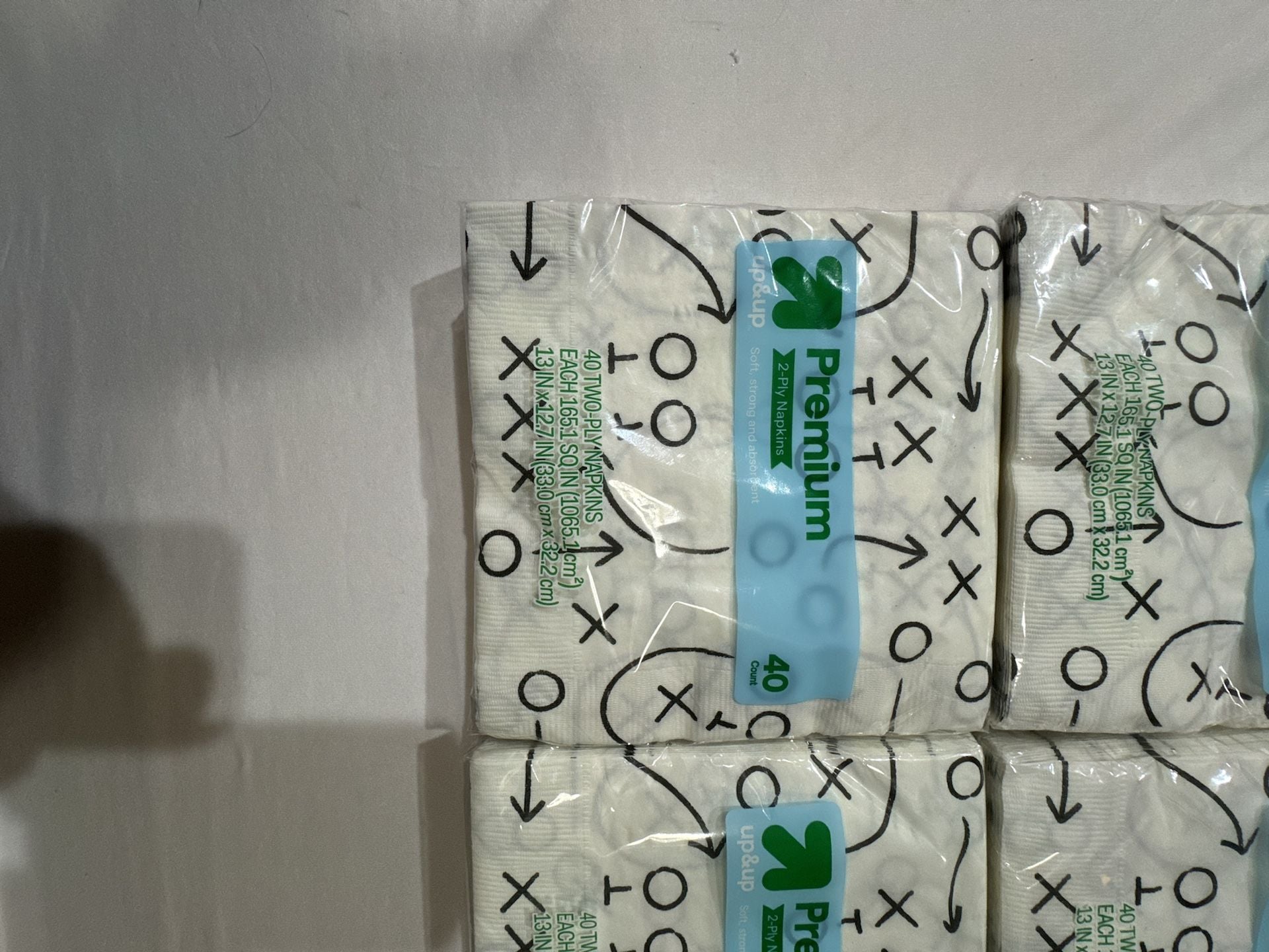 Football themed napkins 40 Count Pack of 4
O859 2