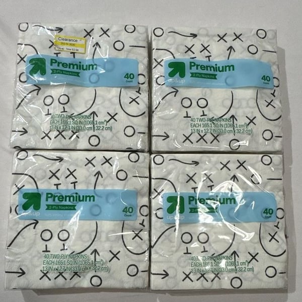 Football themed napkins 40 Count Pack of 4
O859