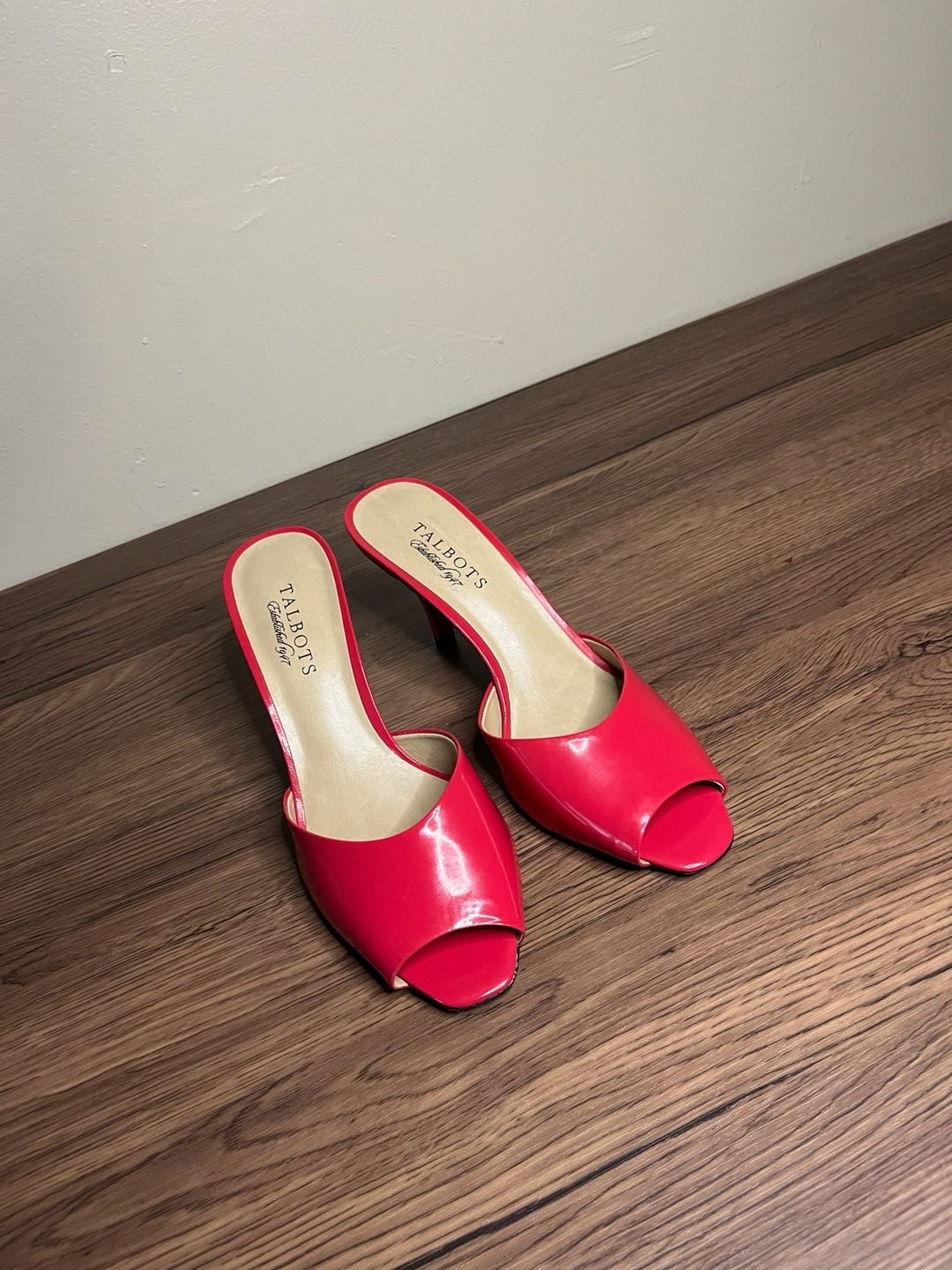 Talbots Red Patent Leather Open Toe Kitten Heel Mules Slides Size 7.5 B 2