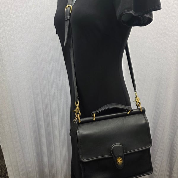 Vintage Coach Black Leather Top Handle Crossbody Bag No. B9P-9927