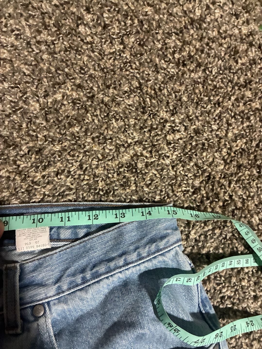 Vintage Levi's Baggy Light Wash Denim Jeans 5