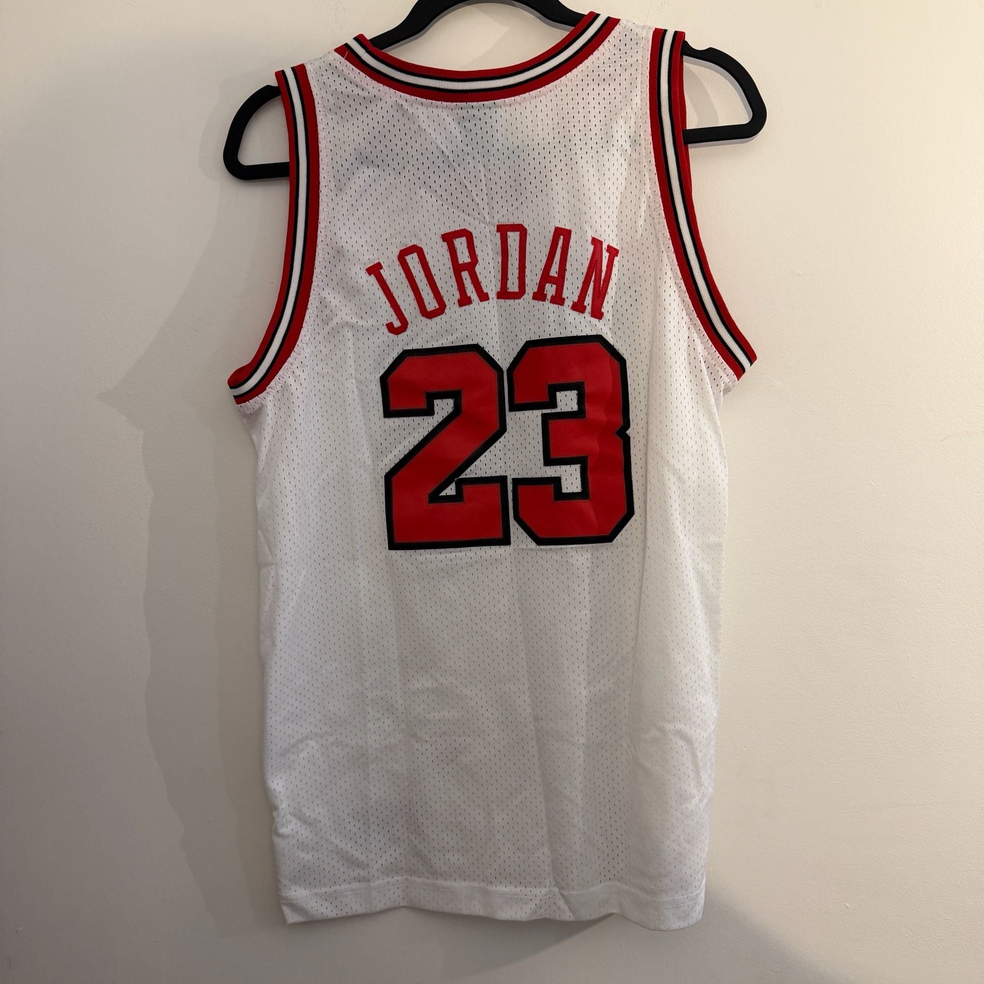 Vintage Nike Chicago Bulls Michael Jordan #23 Jersey White Size L 6