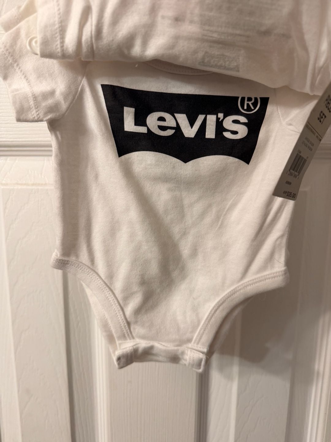 Levi's Three Piece Set Newborn Bodysuits 3-Pack 4