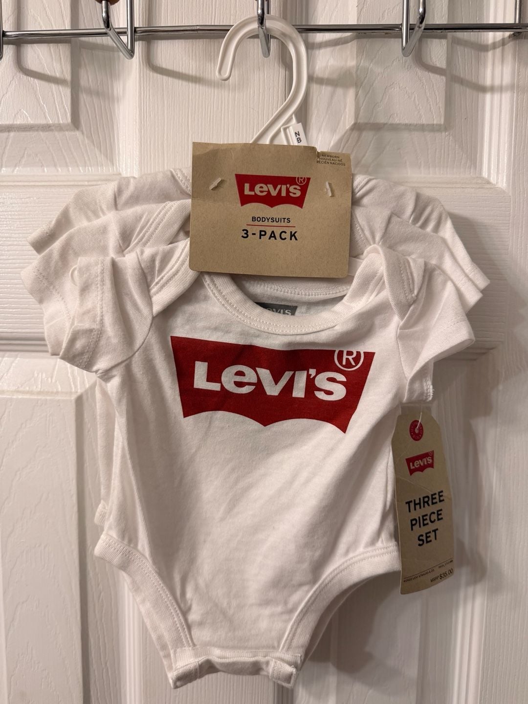 Levi's Three Piece Set Newborn Bodysuits 3-Pack 9