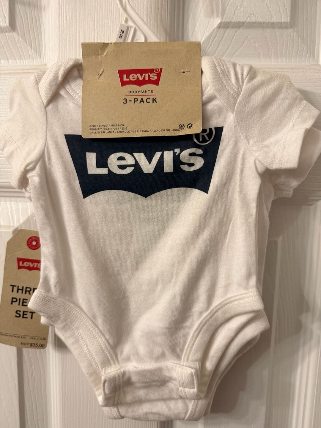 Levi's Three Piece Set Newborn Bodysuits 3-Pack 10
