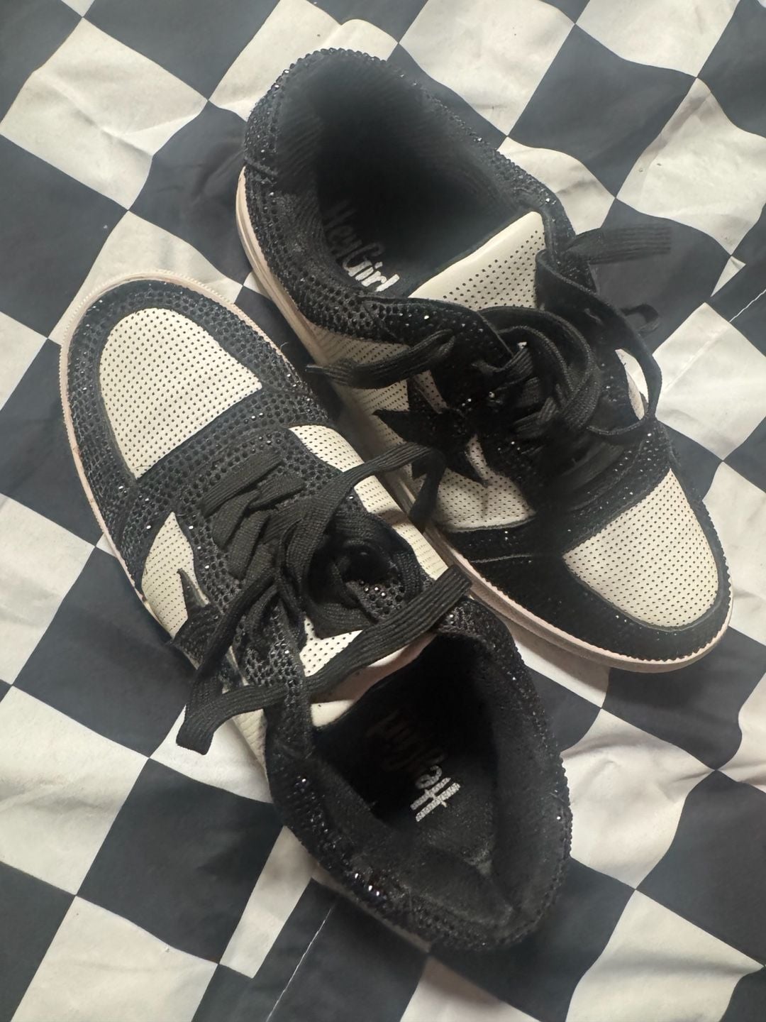 Hey Girl Legendary Size 8 Black White Rhinestone Star Sneakers 6
